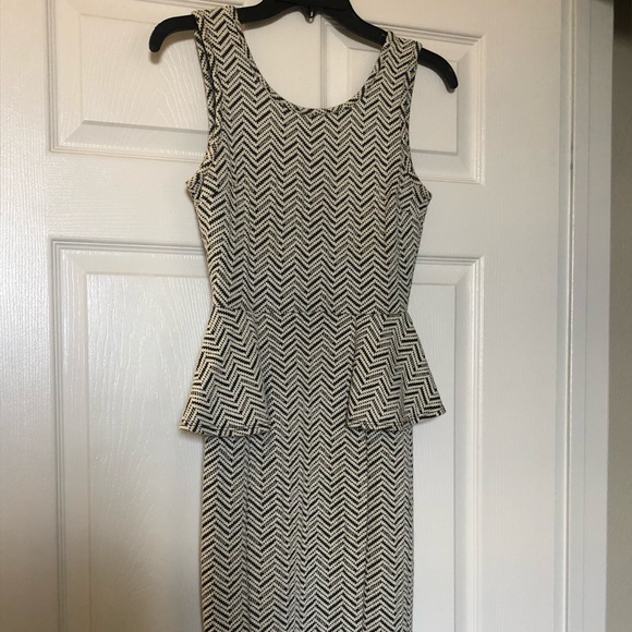 Windsor Dresses & Skirts - Windsor black and white dress
